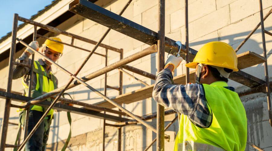 Professional gutter cleaning in Southard, OK